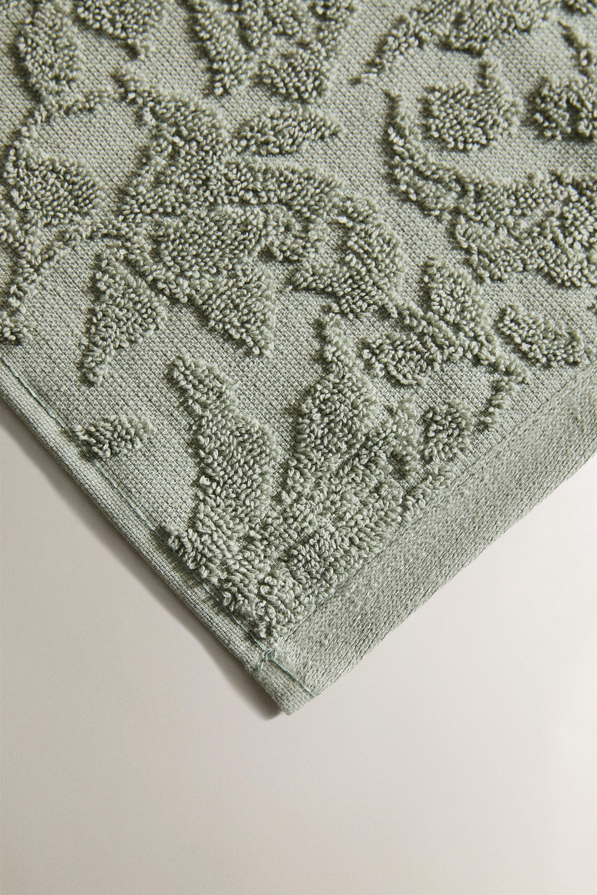 FLORAL JACQUARD BATH TOWEL